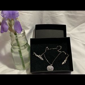 Fake crystal necklace and earring set